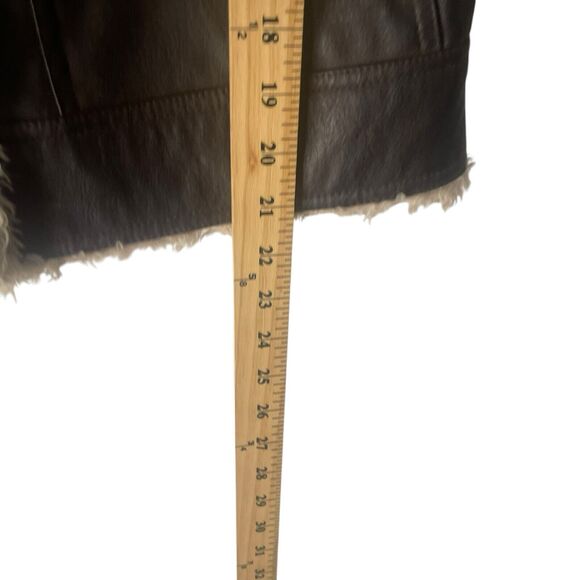 Maurices Y2k Size Large Penny Lane Retro Faux Leather Brown Button Up Vest - Picture 7 of 7